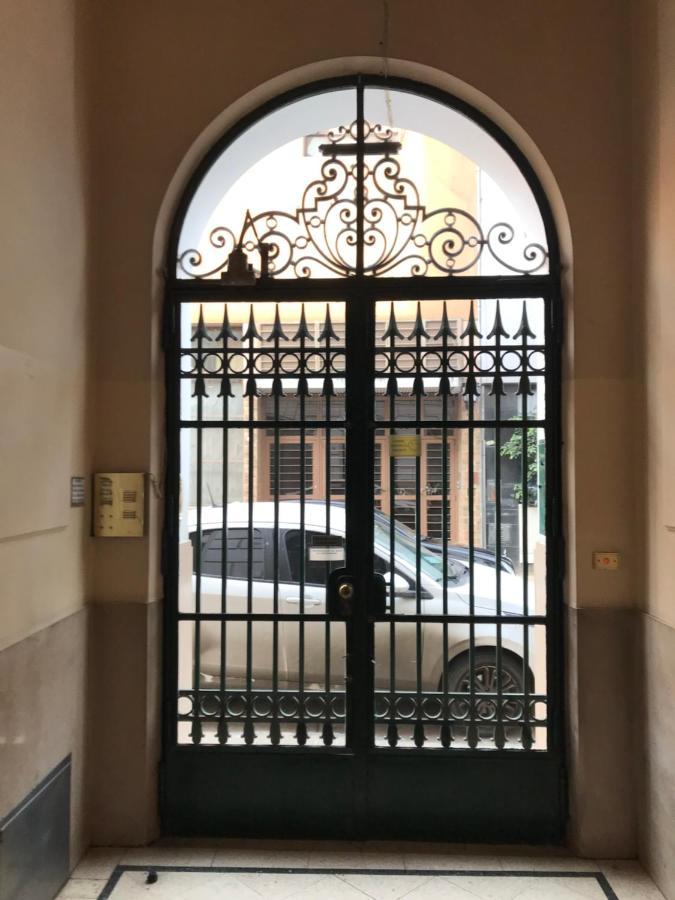 Habitaciones En Suite Balcarce Buenos Aires Eksteriør bilde